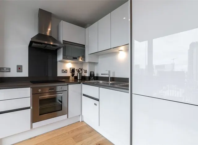 Photo 3 — Emily Street, Canning Town, E16