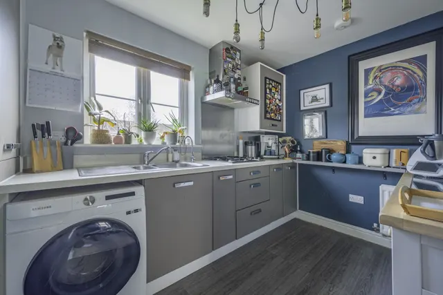 Sir Bernard Lovell Road, Malmesbury, SN16, photo 3