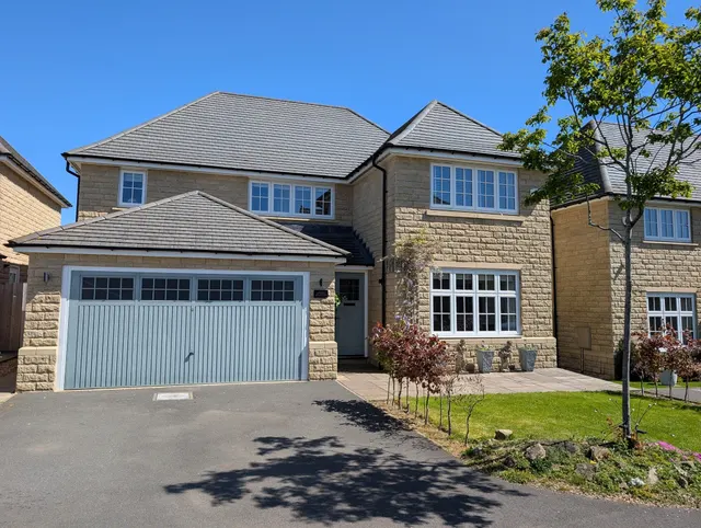 Willow Gardens, Scissett, Huddersfield, photo 1