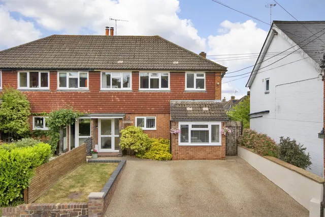 Scabharbour Road, Weald, photo 1