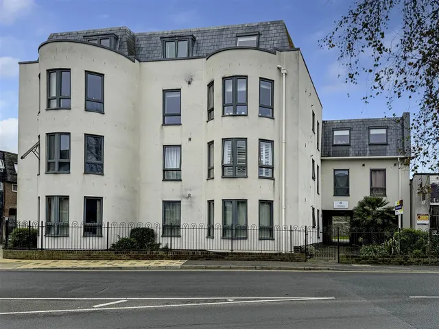 Arundel Road, Littlehampton, photo 1