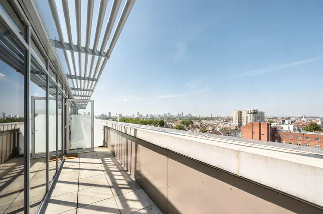 Photo 3 — 45 St Pier Court, 6 Thunderer Street, London