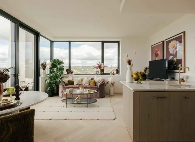 Chalk Farm Road, Camden, NW1, photo 3