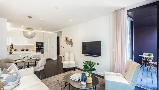 2 bedroom flat, bathrooms, SW11
