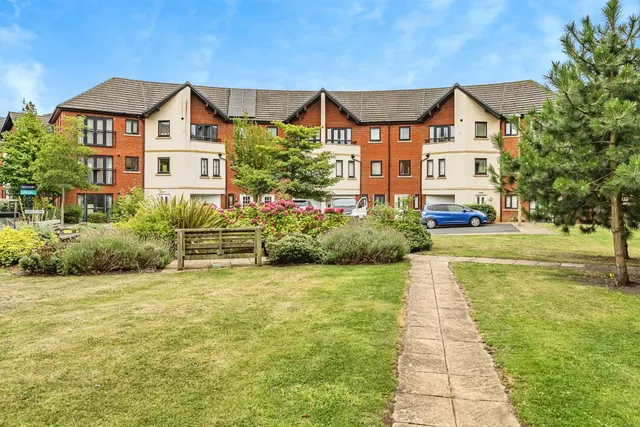 Aldeney Close, DUDLEY, photo 1