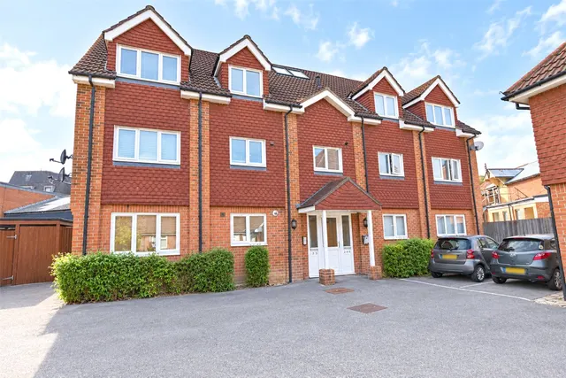 Harrison Place, Basingstoke, RG21, photo 1