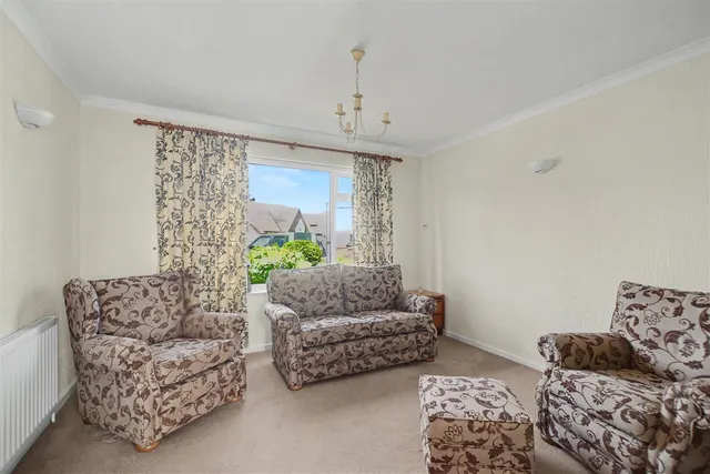 Waverley Avenue, Beeston, NG9, photo 2