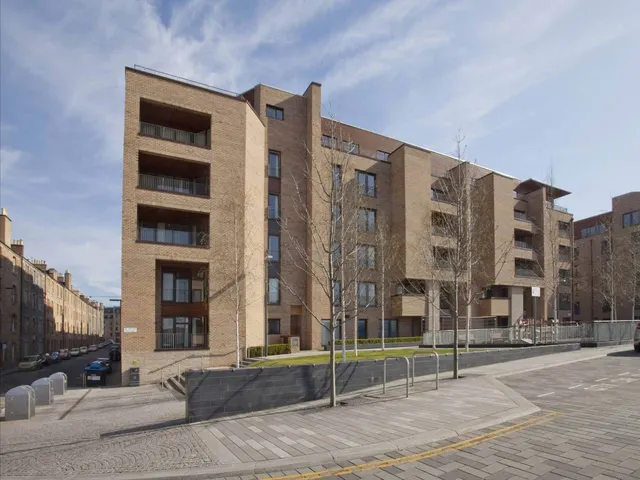 MCEWAN SQUARE, FOUNTAINBRIDGE, EH3 8EN, photo 1