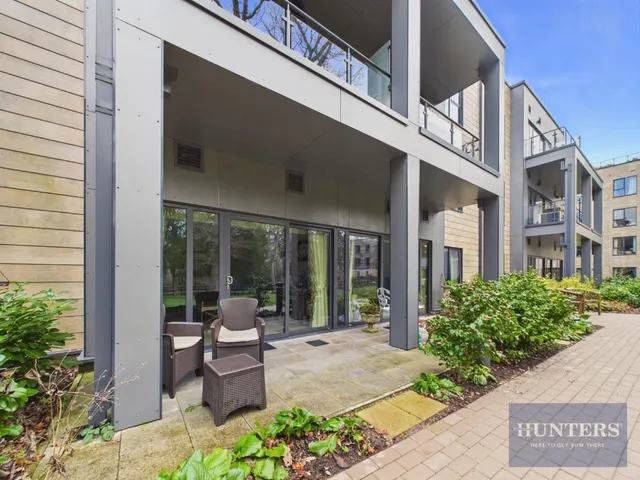 Hatherley Lane, Cheltenham, GL51, photo 1