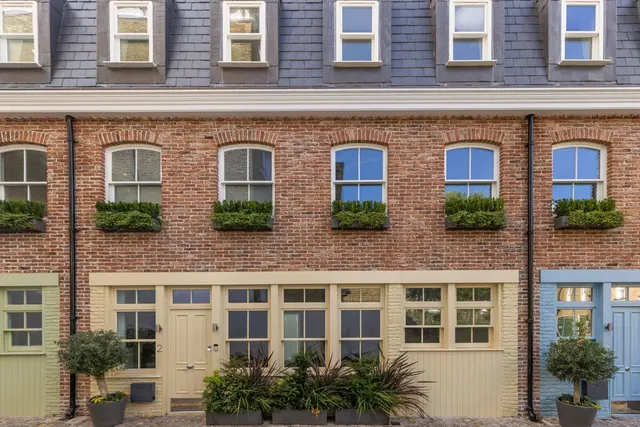 Lexham Mews, London, W8, photo 1