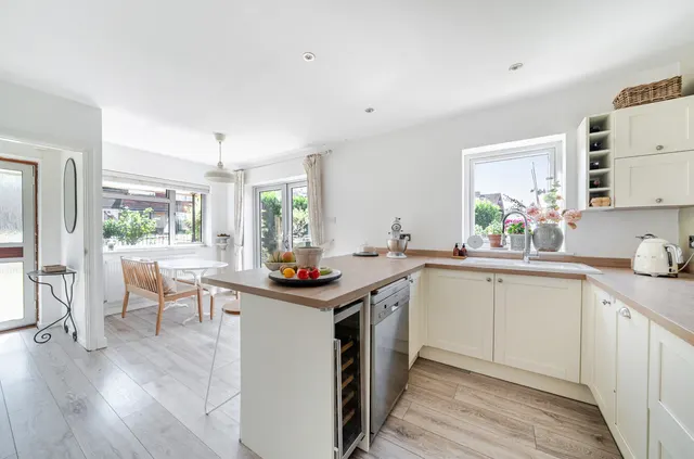 Elms Road, Wellington, TA21, photo 3