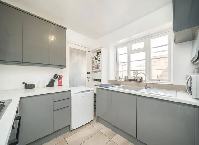 Photo 3 — Eaton Rise, Ealing, W5