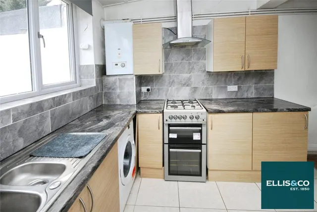 Sandringham Road, Golders Green, NW11, photo 2
