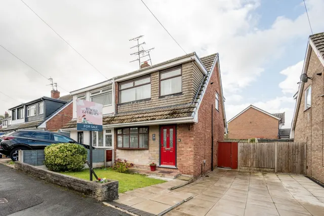 Derby Hill Road, Ormskirk, L39, photo 1