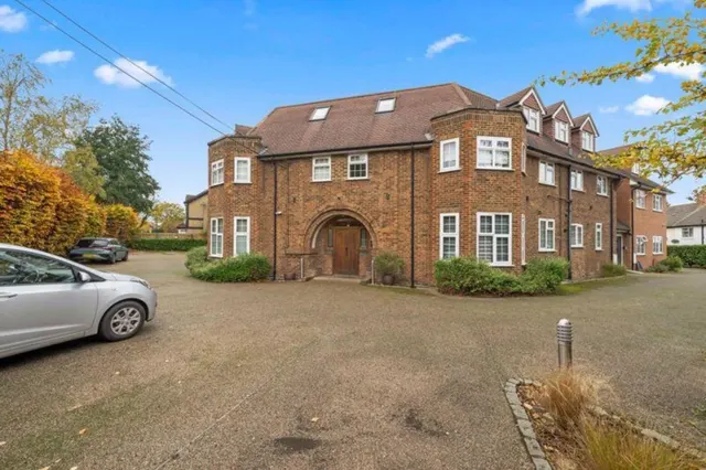 Montagu Gardens, Wallington, photo 1