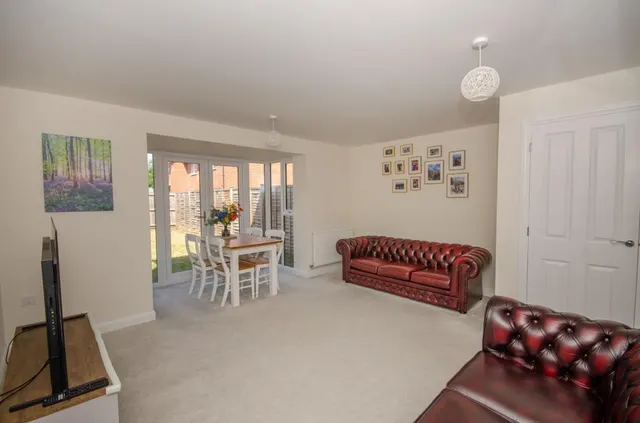 Rowdell Avenue, Coalpit Heath, BS36, photo 2
