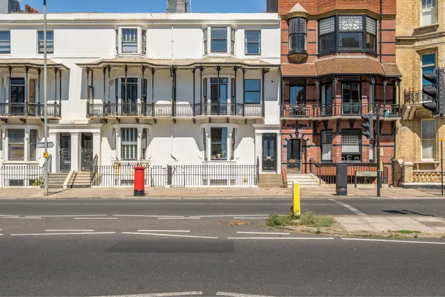 St. Catherines Terrace, Hove, BN3, photo 1