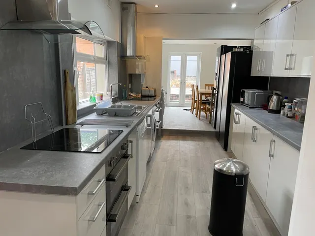 Tiverton Road, B29, photo 1