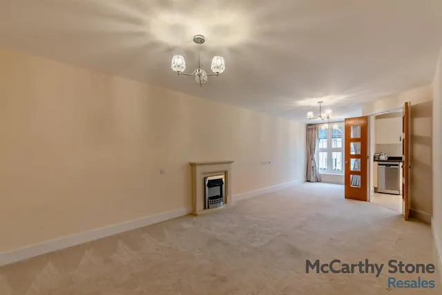 St. Lukes Road, Maidenhead, SL6, photo 3
