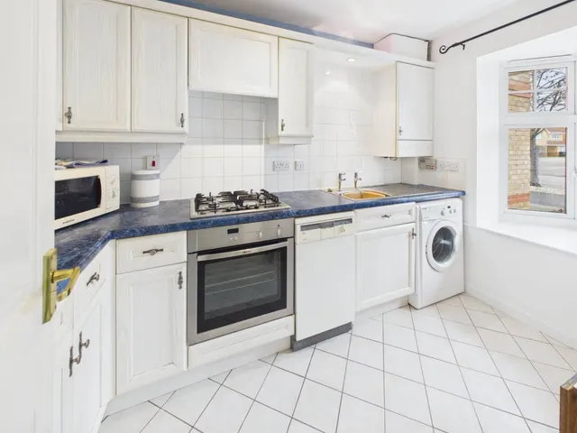 Tulip Close, Biggleswade, SG18, photo 3