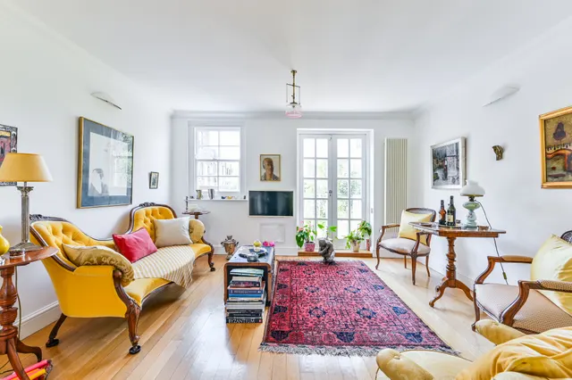 Photo 2 — 115a De Beauvoir Road, London