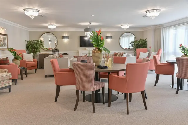 The Causeway, Chippenham, SN15, photo 3