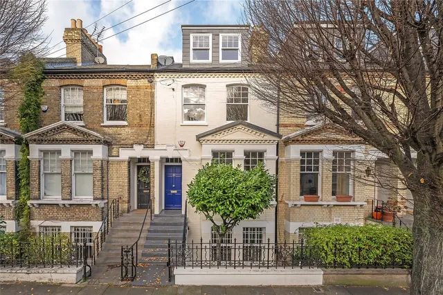 Photo 2 — Chesson Road, London, W14
