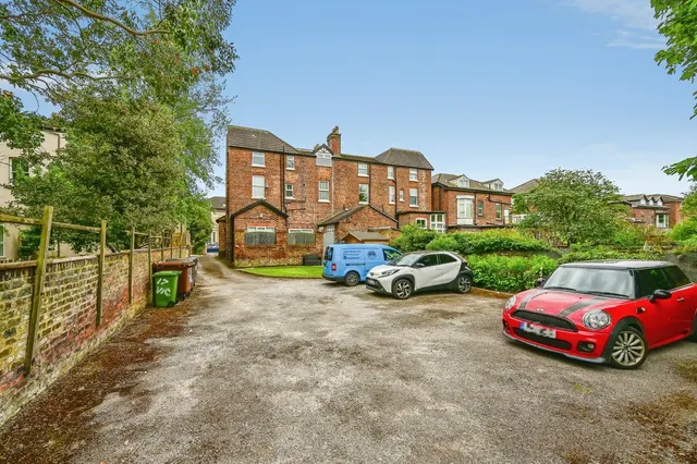 Victoria Road, Waterloo, L22, photo 2