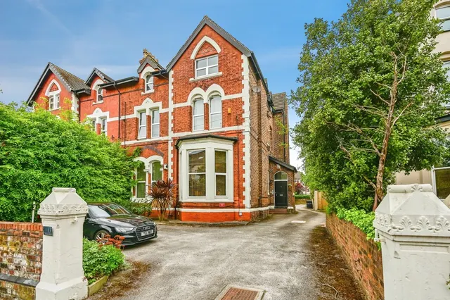 Victoria Road, Waterloo, L22, photo 1