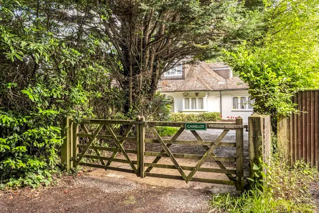 Heather Way, Felbridge, RH19, photo 1