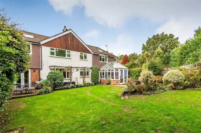 Meldrum Close, Hurst Green, RH8, photo 2