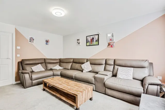 Photo 2 — Aspen Mews, Stanley, Wakefield