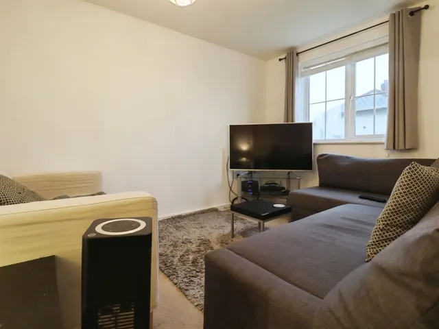 Seager Drive, Cardiff, CF11, photo 3