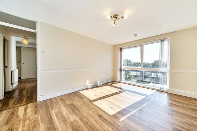 Priory Crescent, London, SE19, photo 2