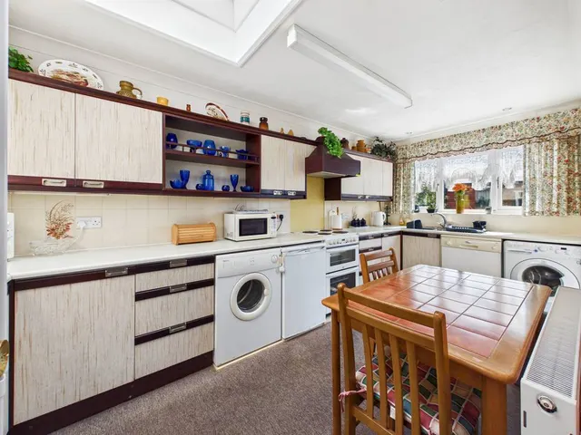 Capel Close, Trimley St. Martin, IP11, photo 2