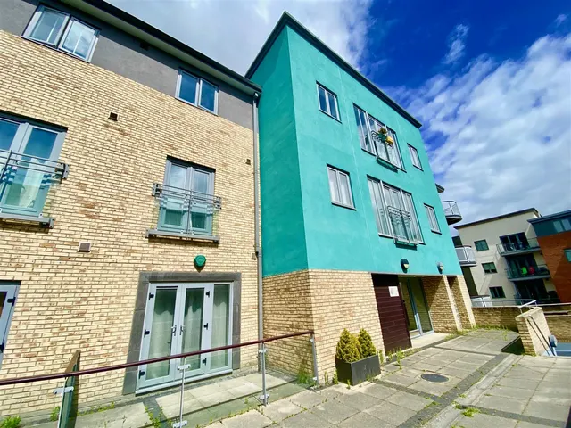 Worsdell Drive, Gateshead, photo 1