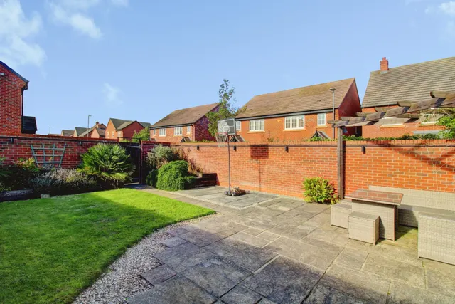 Poplar Road, Lichfield, WS13, photo 3