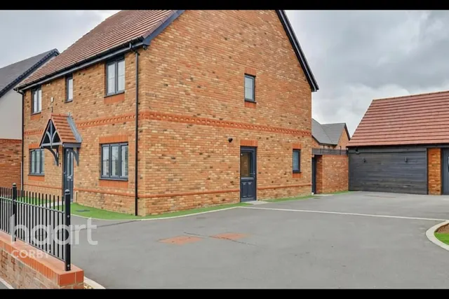London Road, Corby, NN17, photo 3