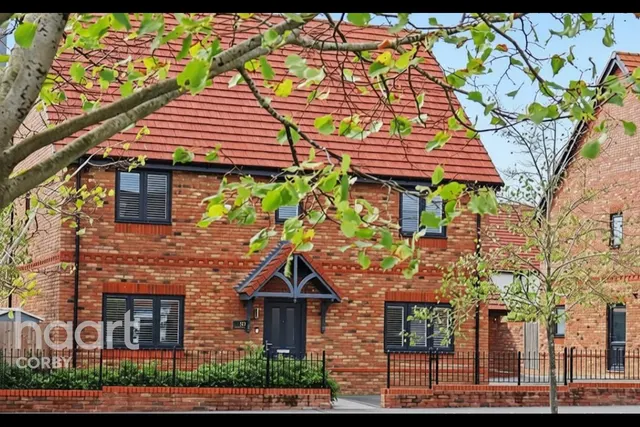 London Road, Corby, NN17, photo 2