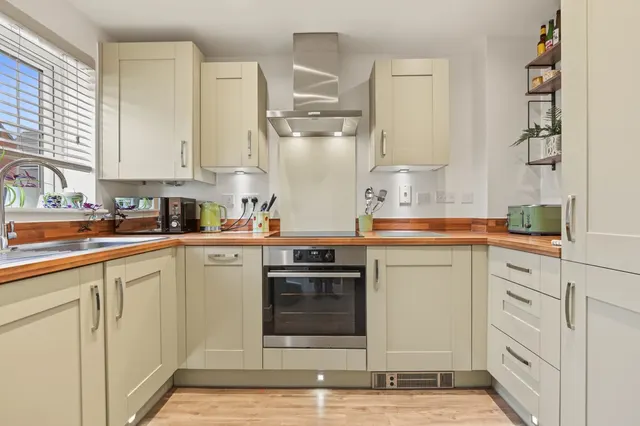 Forsythia Road, Ely, CB6, photo 2