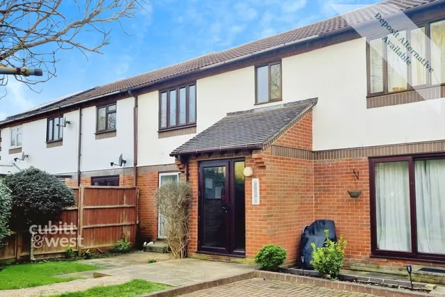 Warren Way, Barnham, PO22, photo 1