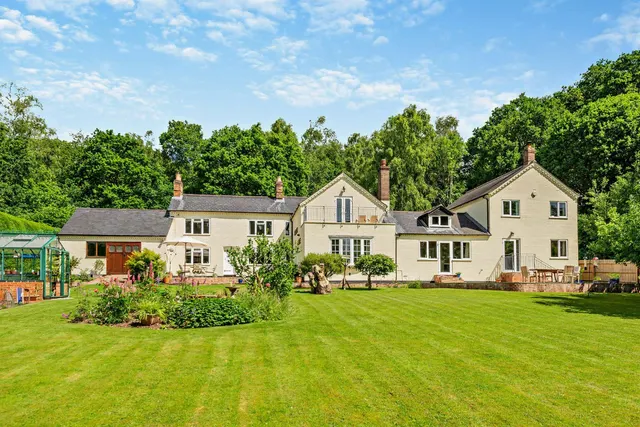 Bishops Green, Newbury, RG20, photo 1