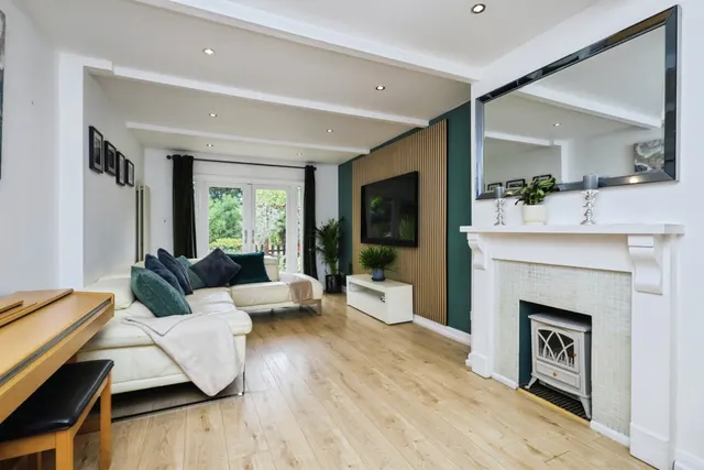 Photo 2 — Summerfields Avenue, Hailsham