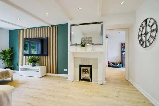 Photo 3 — Summerfields Avenue, Hailsham