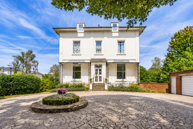 Tudor Lodge Drive, Cheltenham, GL50, photo 1