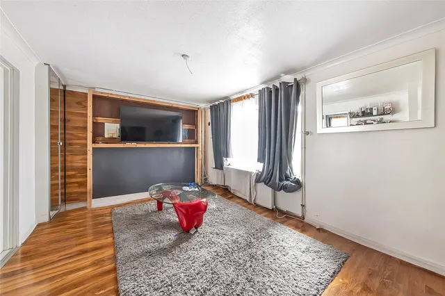 Selhurst Place, London, SE25, photo 1