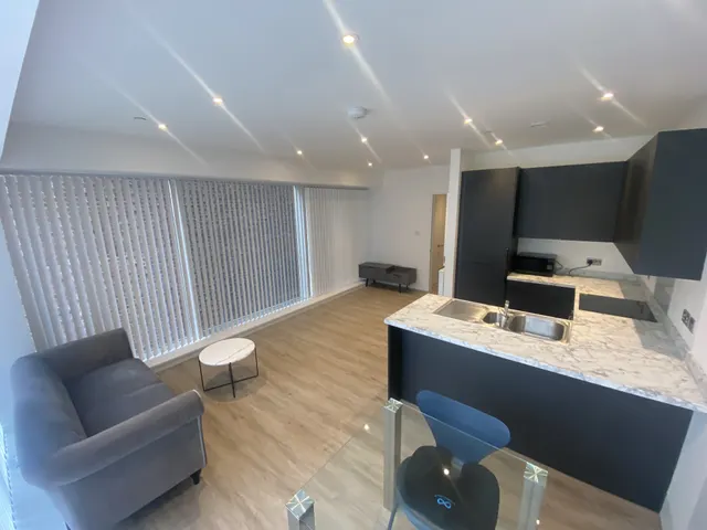 Eden Square, L2, photo 1