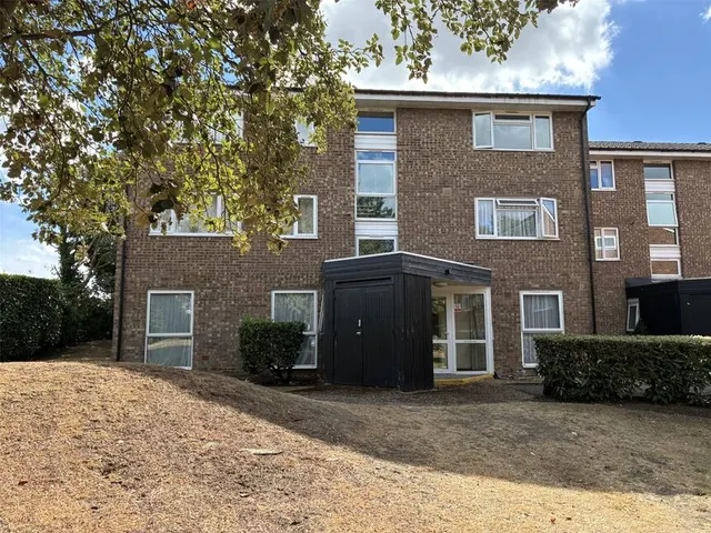Dyke Drive, Orpington, BR5, photo 1