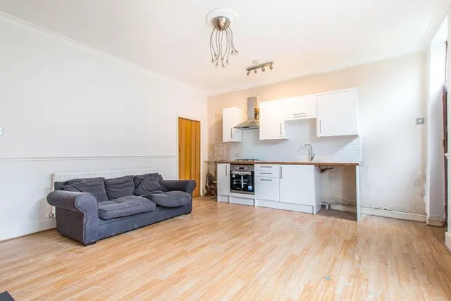 Photo 3 — Walker Street, Earlsheaton, DEWSBURY