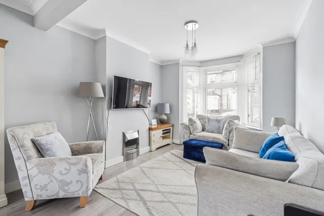 Photo 2 — Sandringham Road, Watford, Watford, WD24 7BE